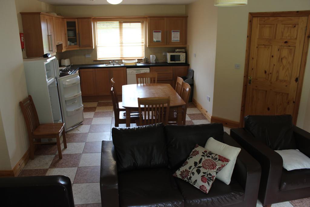 Coisceim Village Tralee Phòng bức ảnh